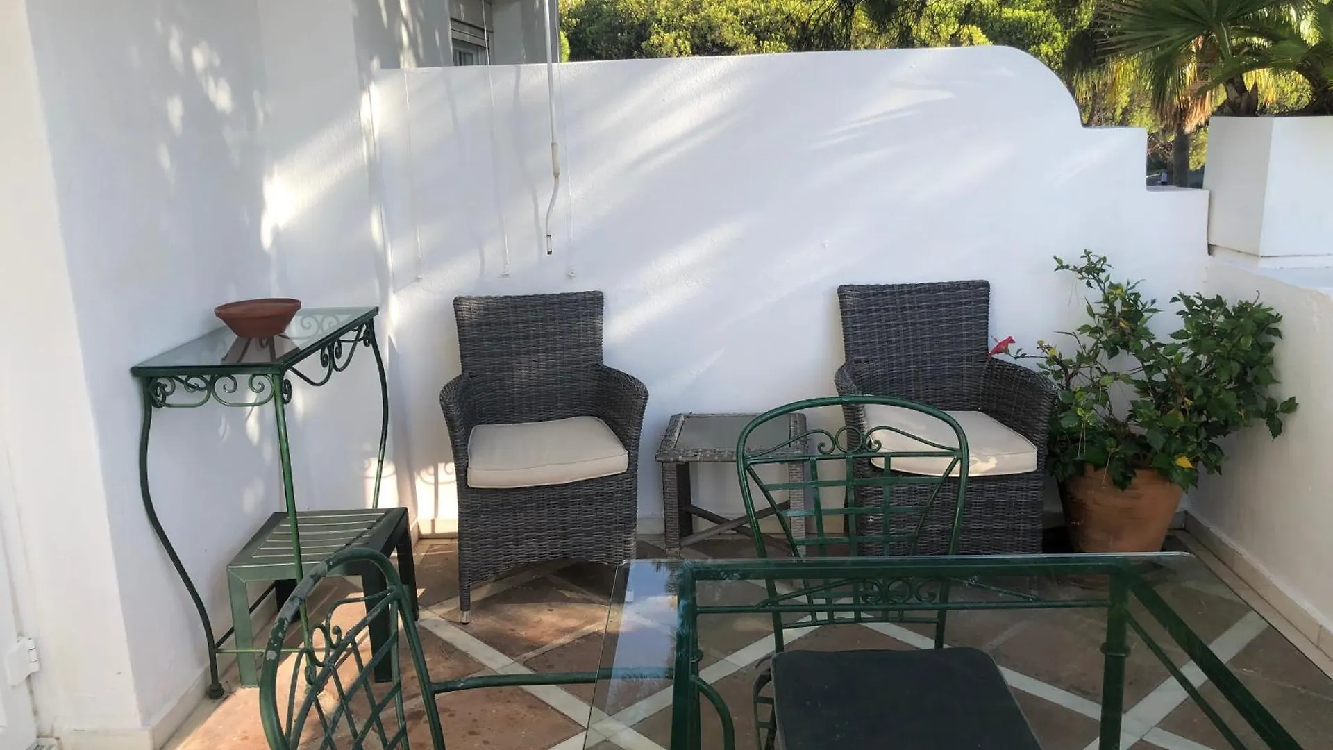 1404: 2 Bed Penthouse Apt In El Presidente Estepona España